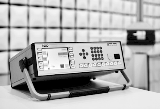 Controller for an antenna mast, turntable, linear positioning device